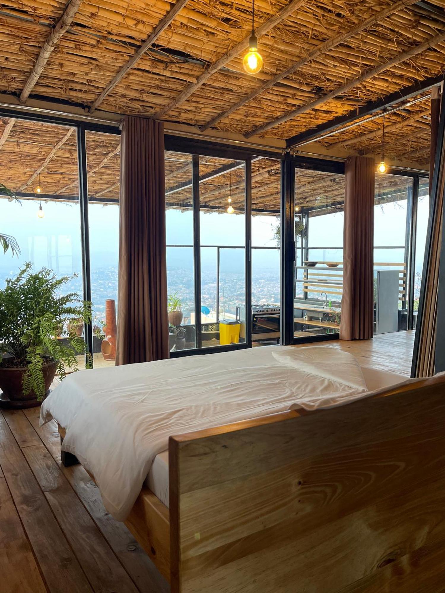 Eagle View Lodge - Kigali Bagian luar foto