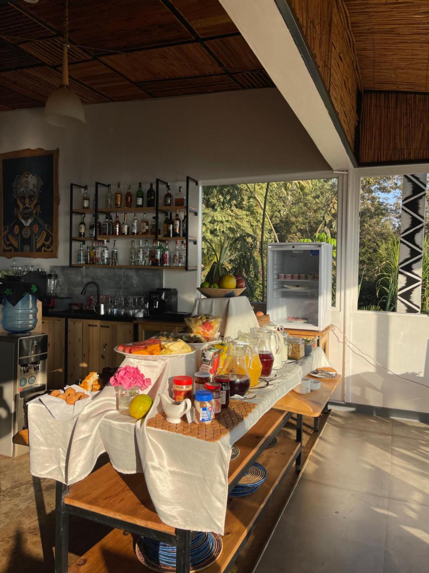 Eagle View Lodge - Kigali Bagian luar foto