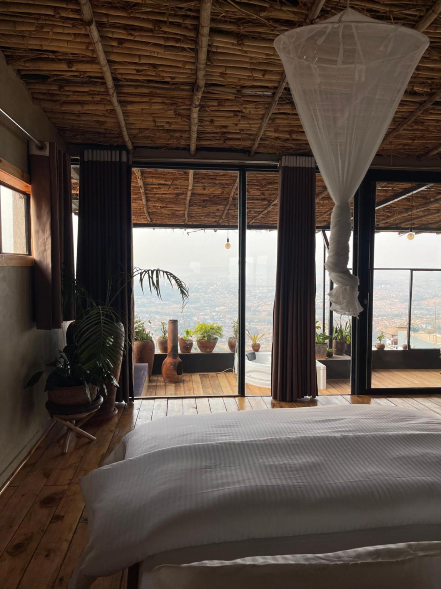 Eagle View Lodge - Kigali Bagian luar foto