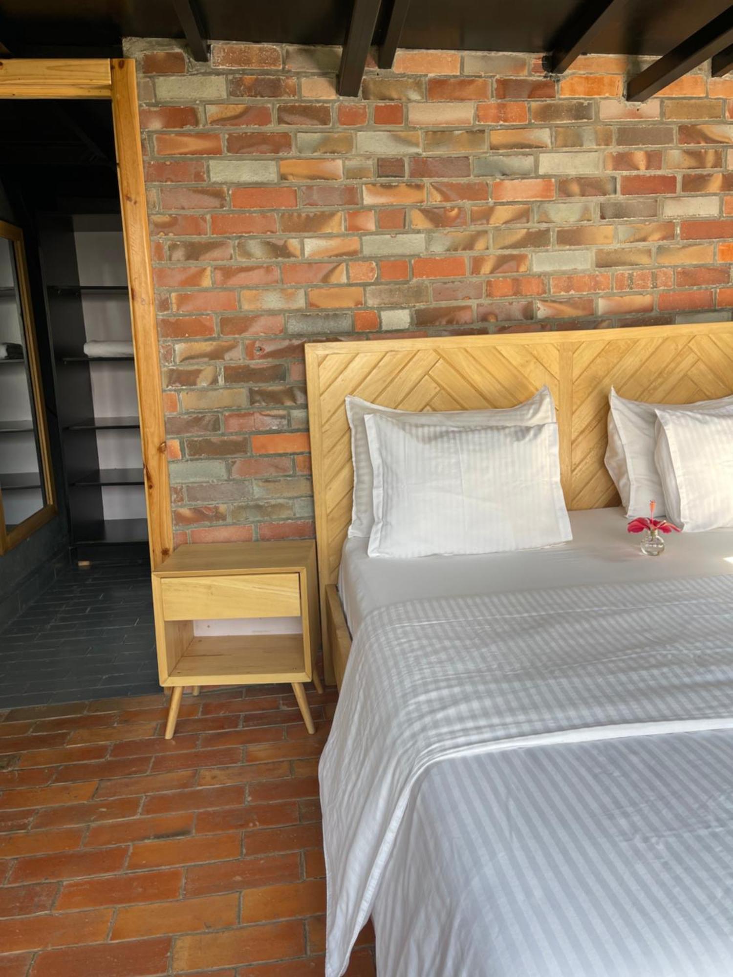 Eagle View Lodge - Kigali Bagian luar foto