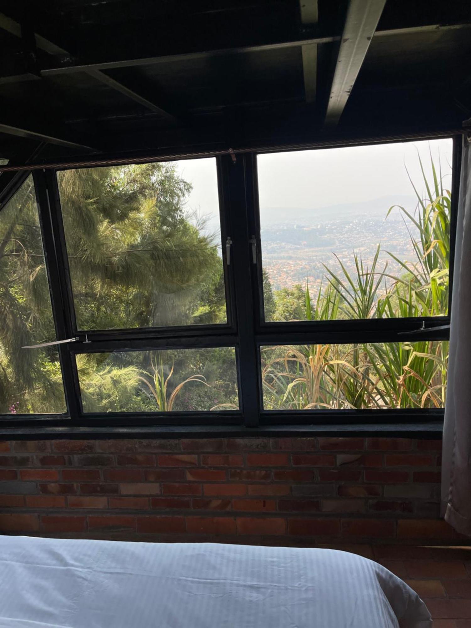 Eagle View Lodge - Kigali Bagian luar foto