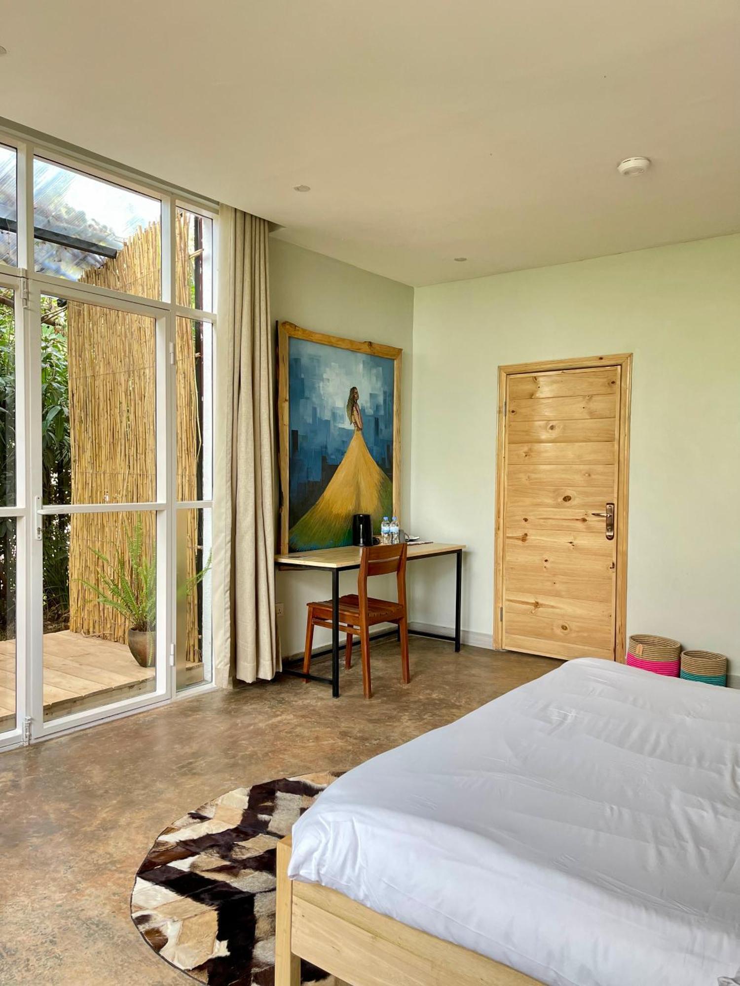 Eagle View Lodge - Kigali Bagian luar foto